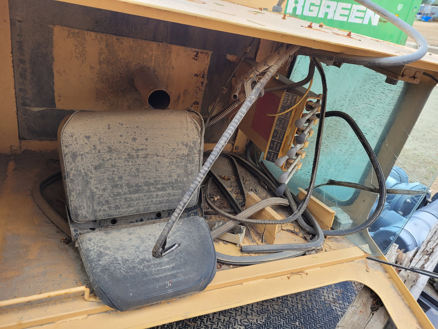 350A CAT Excavator Cab