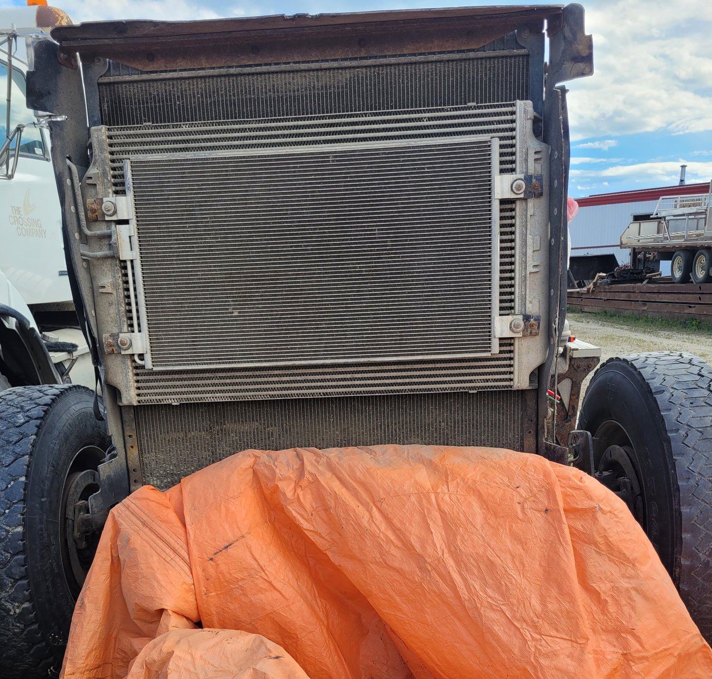 2013 Freightliner/DD15 Front Clip