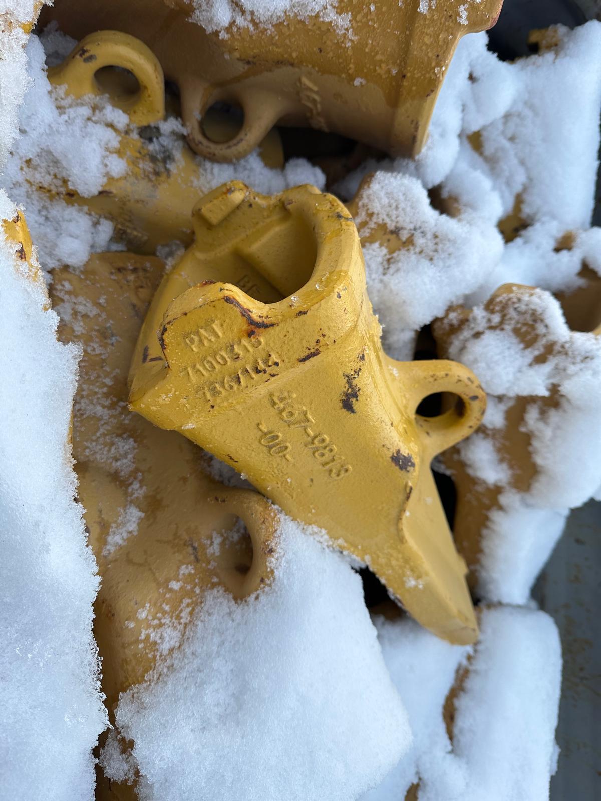 Excavator Teeth, each