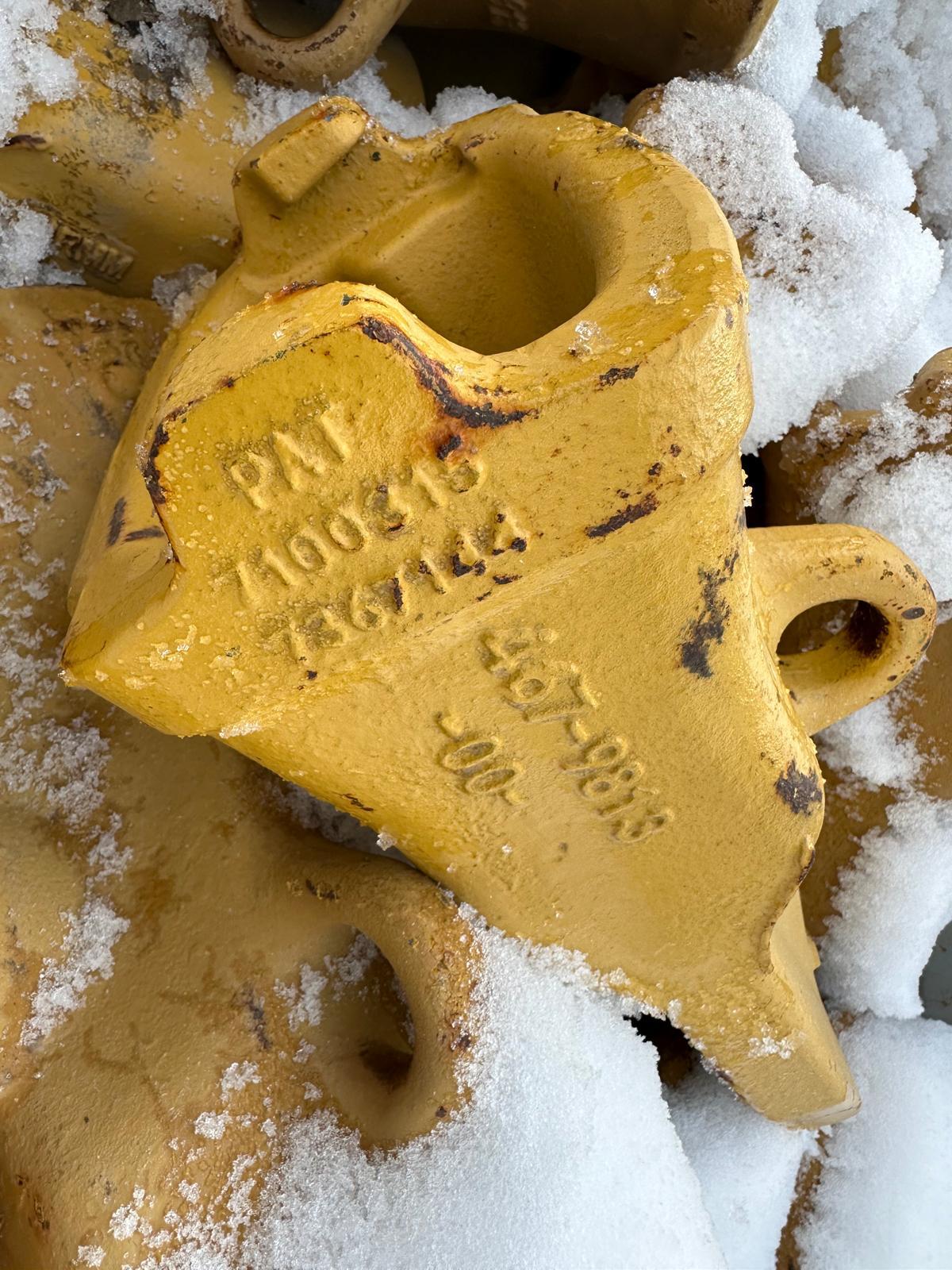 Excavator Teeth, each
