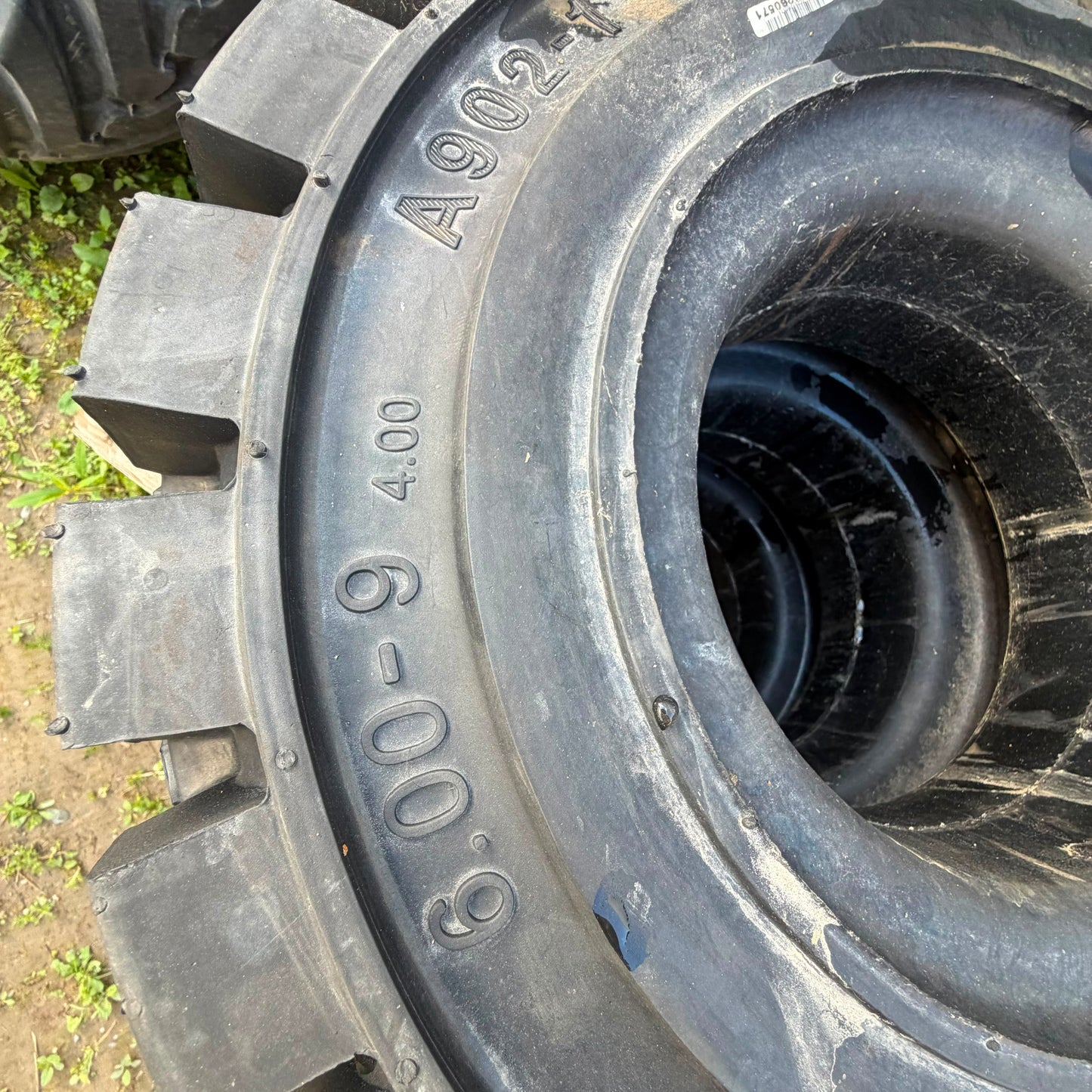 6.00-9 SOLID RUBBER TIRE
