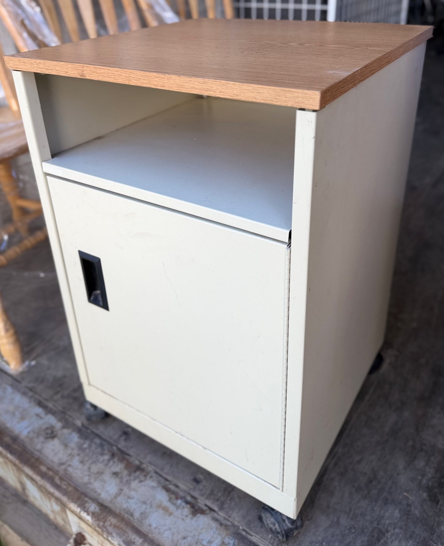 SIDE TABLE