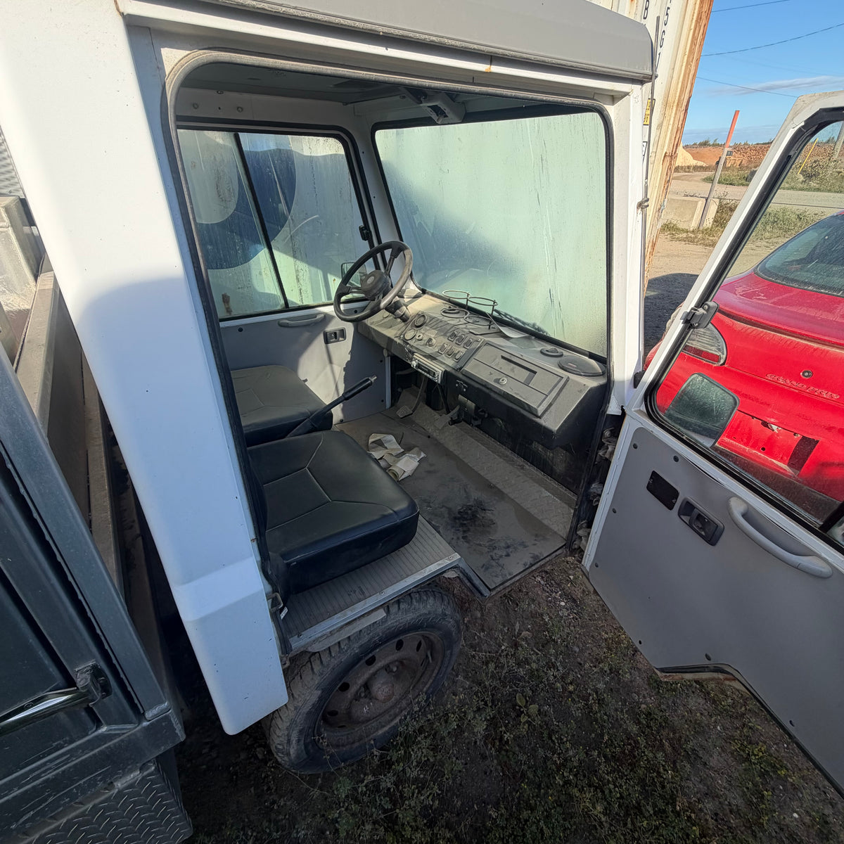 ELECTRIC TRUCK ( NEED REPAIR)