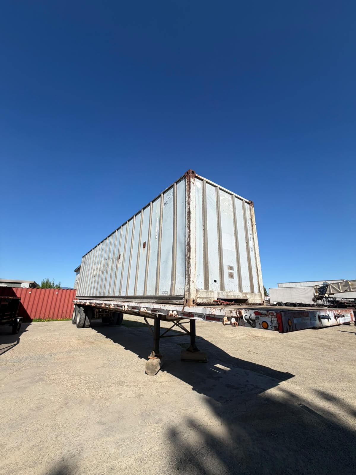 40’ Non-Insulated Old Shipping Container