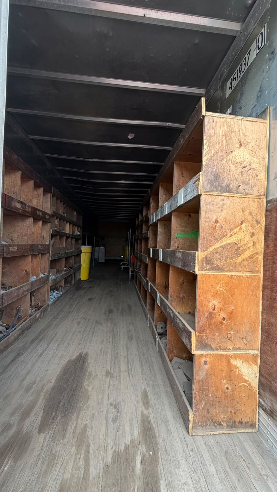 40’ Non-Insulated Old Shipping Container
