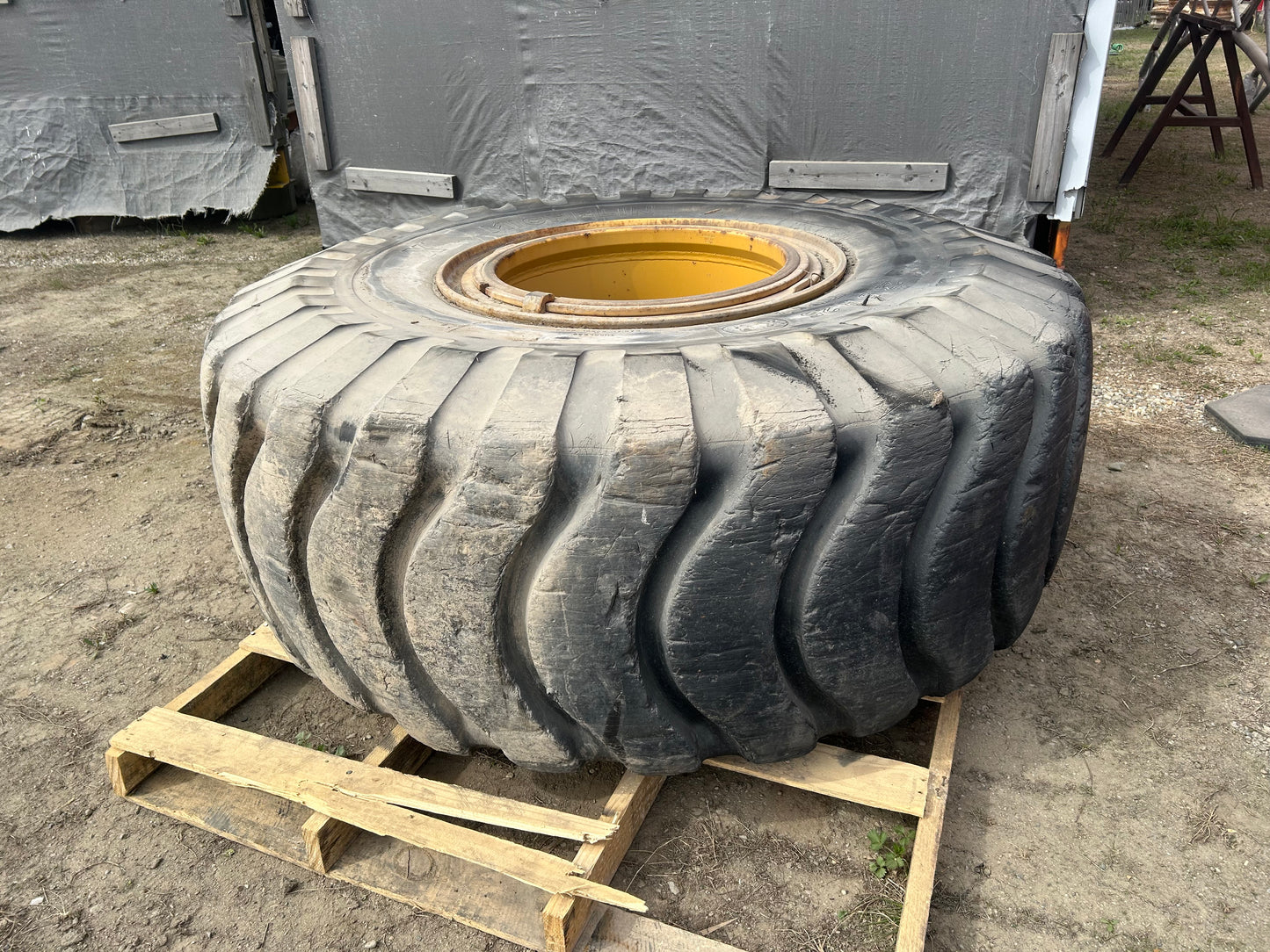 23.5 R25 Michelin Tire