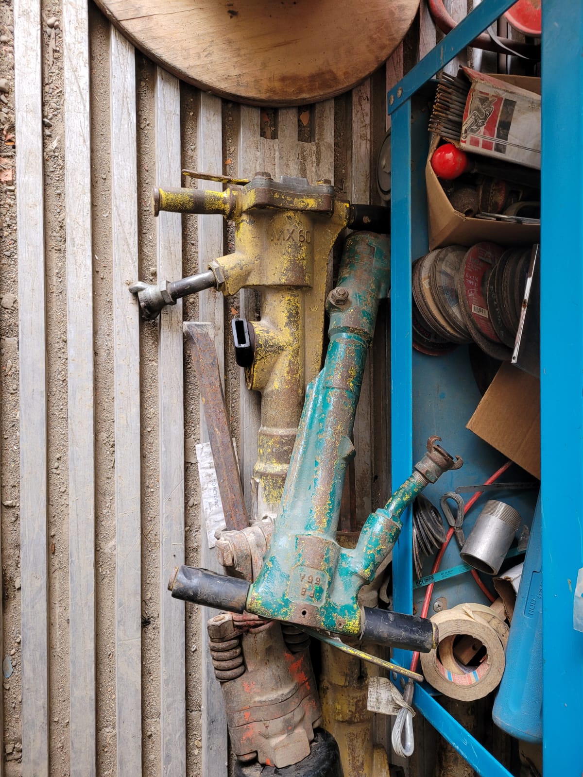 Pneumatic Jack Hammer