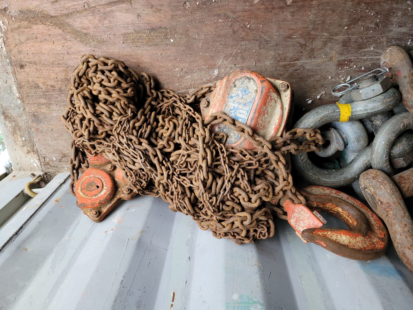 Chain Falls Hoists – BC Cranes