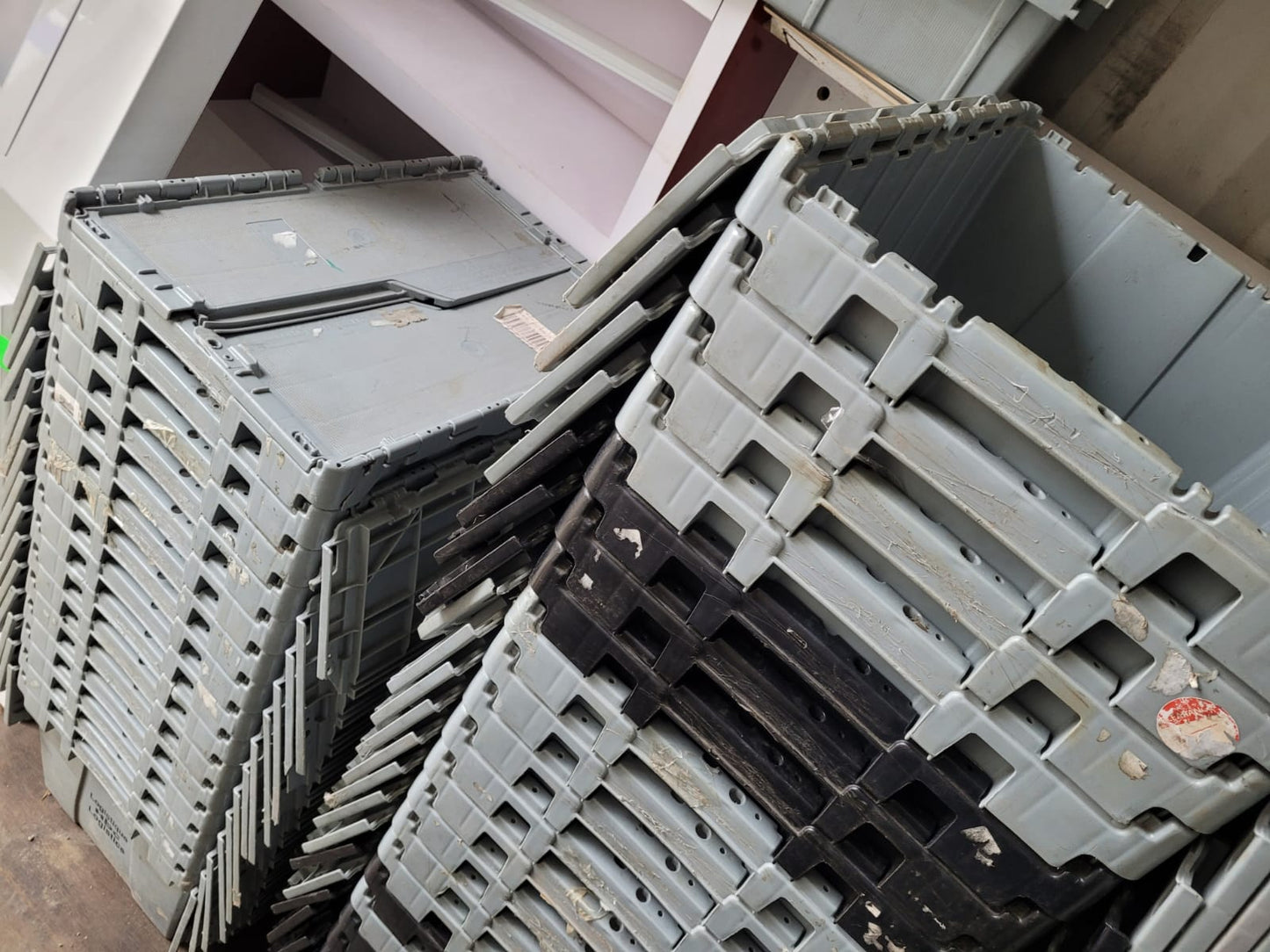 Used Plastic Shipping Totes