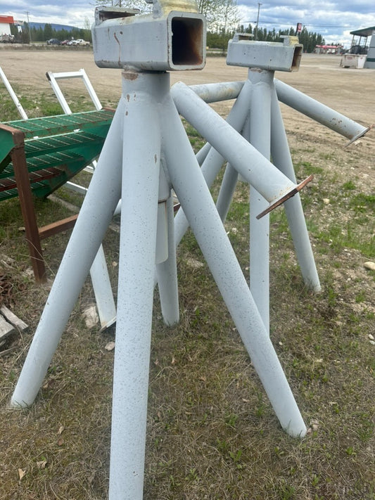 Pipe Stands, each