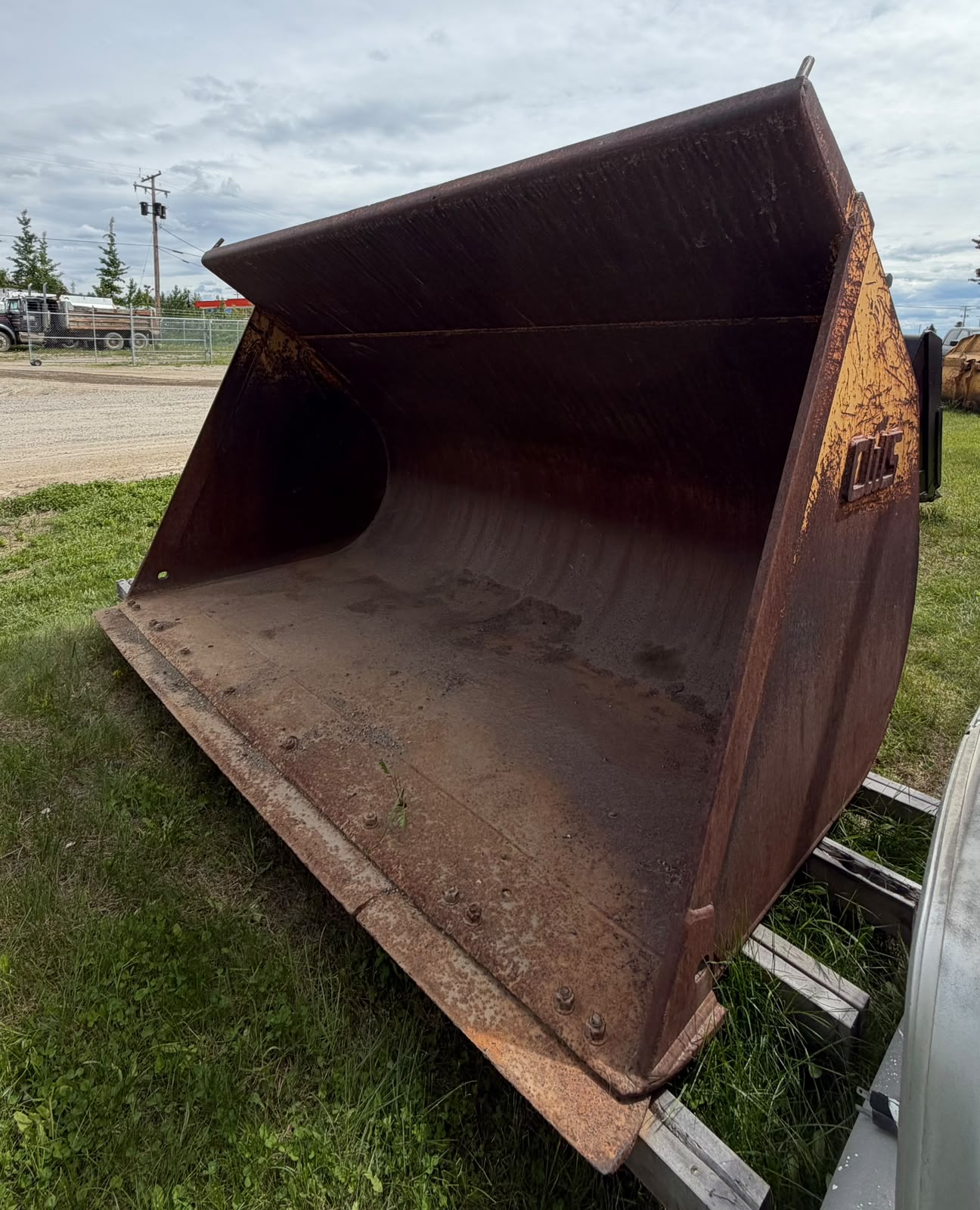 JOHN DEERE LOADER BUCKET