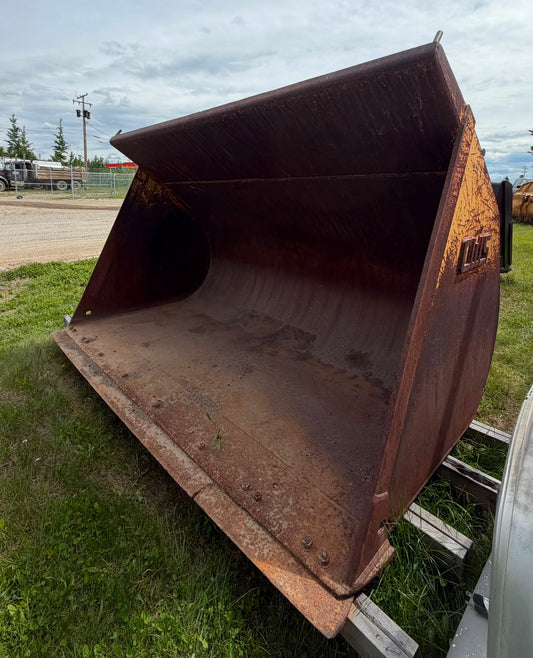 JOHN DEERE LOADER BUCKET