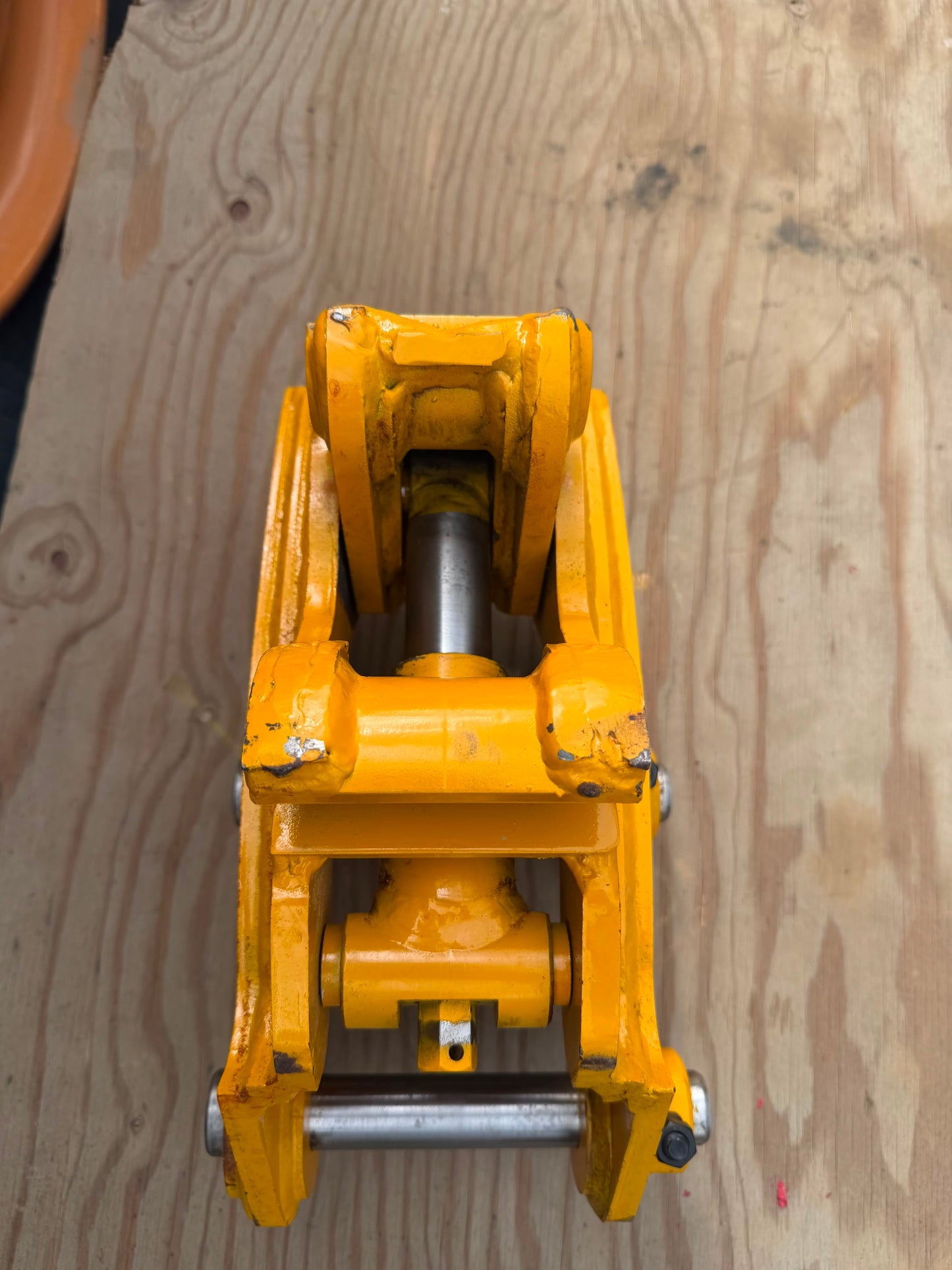 NORTH MACHINERY MINI EXCAVATOR QUICK CHANGE ATTACHMENT