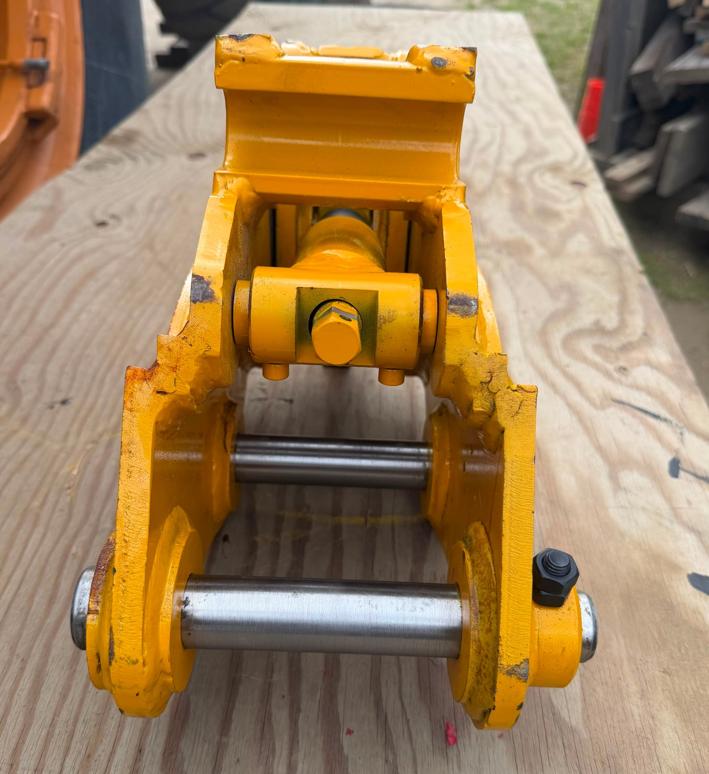 NORTH MACHINERY MINI EXCAVATOR QUICK CHANGE ATTACHMENT