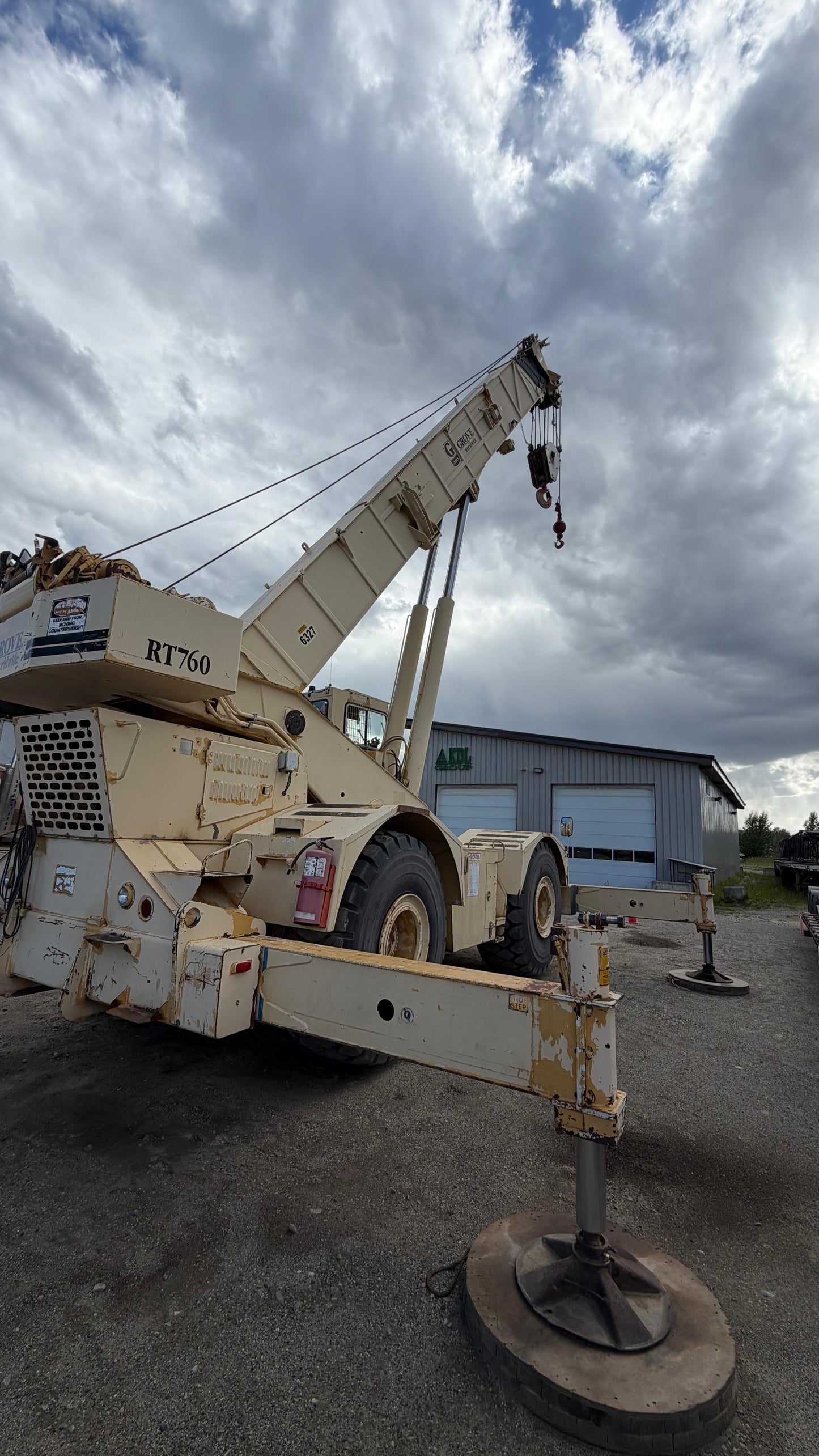 60 TON GROVE CRANE RT760