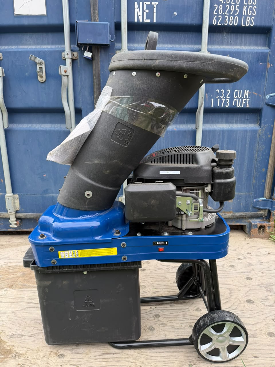 4HP WOOD CHIPPER/SHREDDER