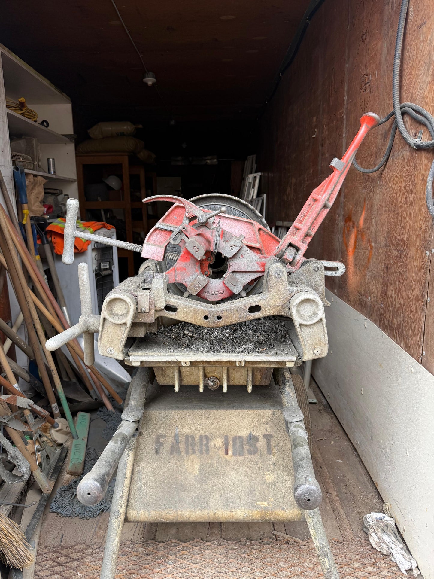 RIDGID THREADING MACHINE