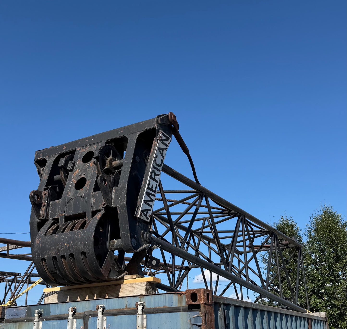 American Crane 59H boom tips
