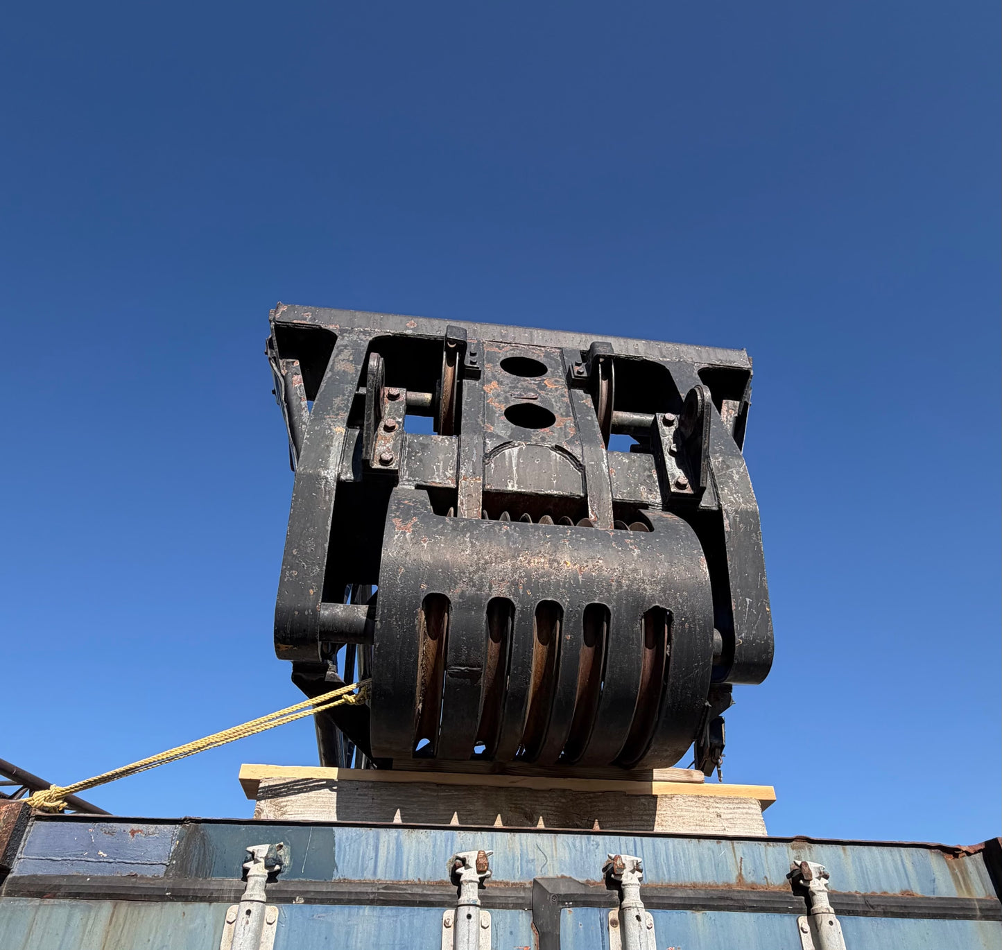 American Crane 59H boom tips