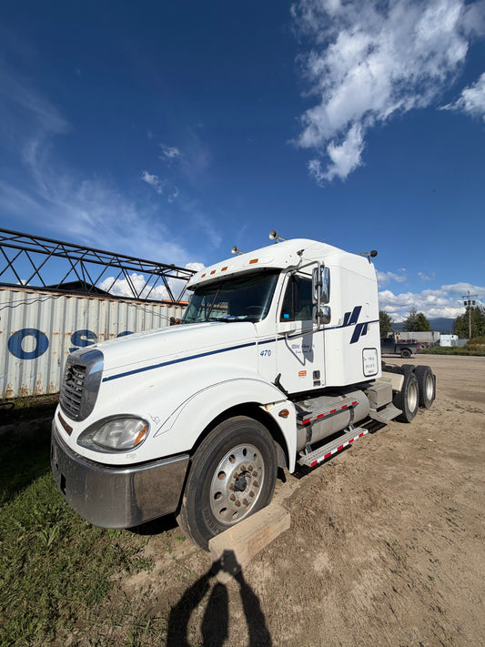 2005 Freightliner for parts