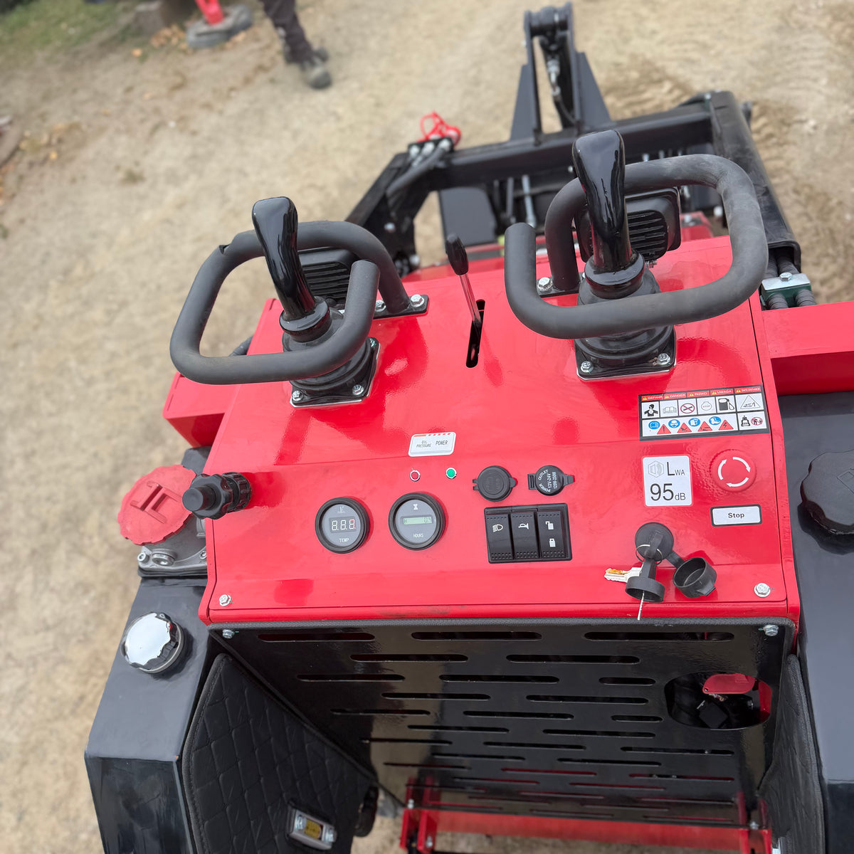 DIESEL MINI SKID STEER