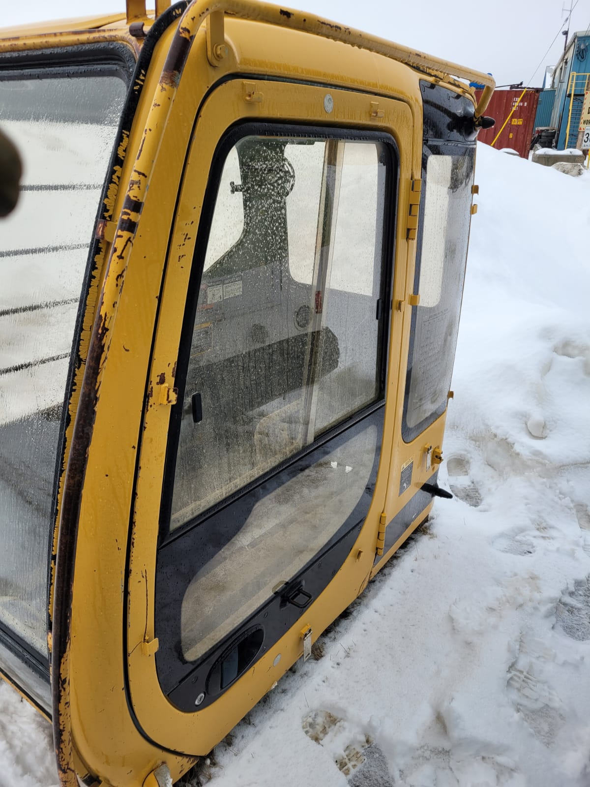 Hitachi 450 Excavator Cab