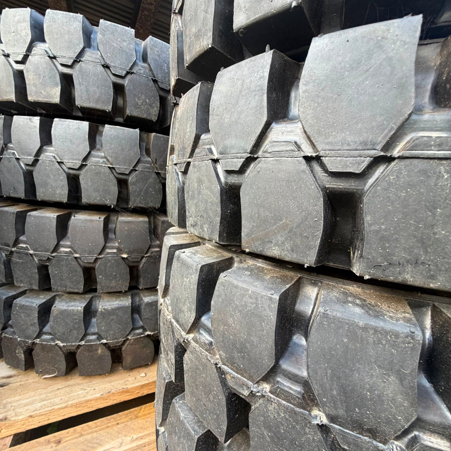 6.00-9 SOLID RUBBER TIRE